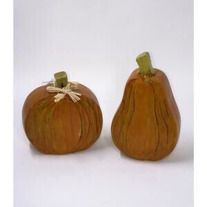 2 Resin Distressed Fall Pumpkins